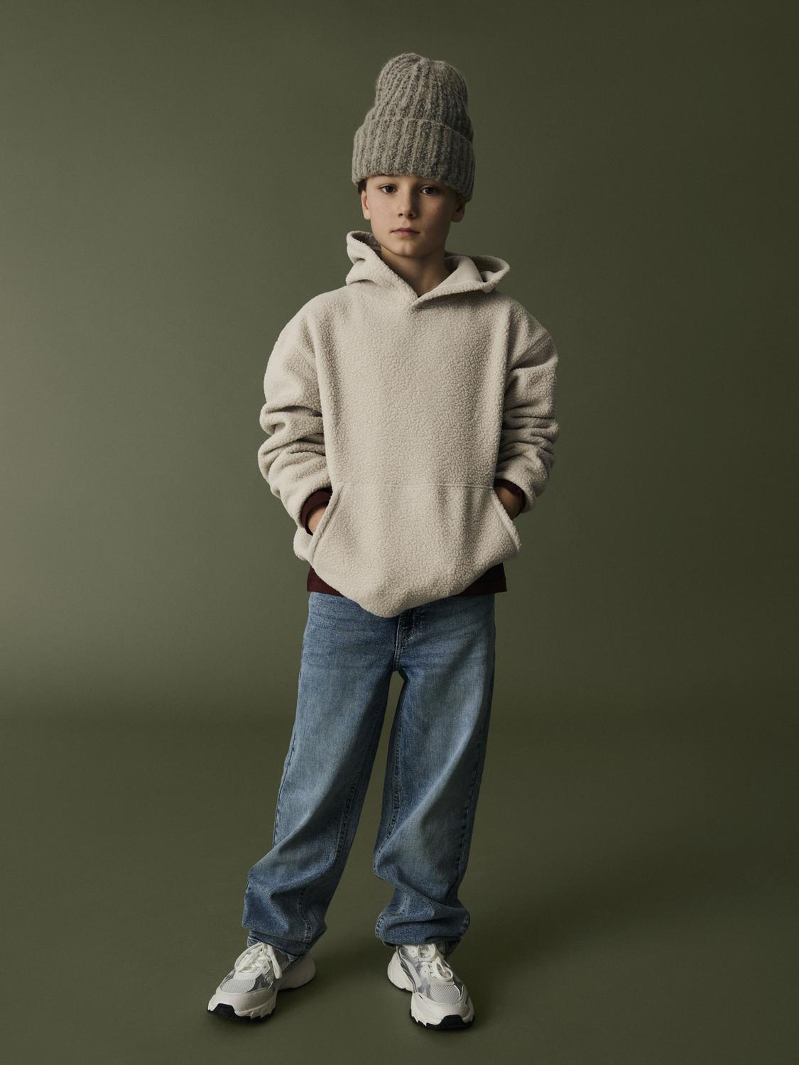 model_shot-detail
